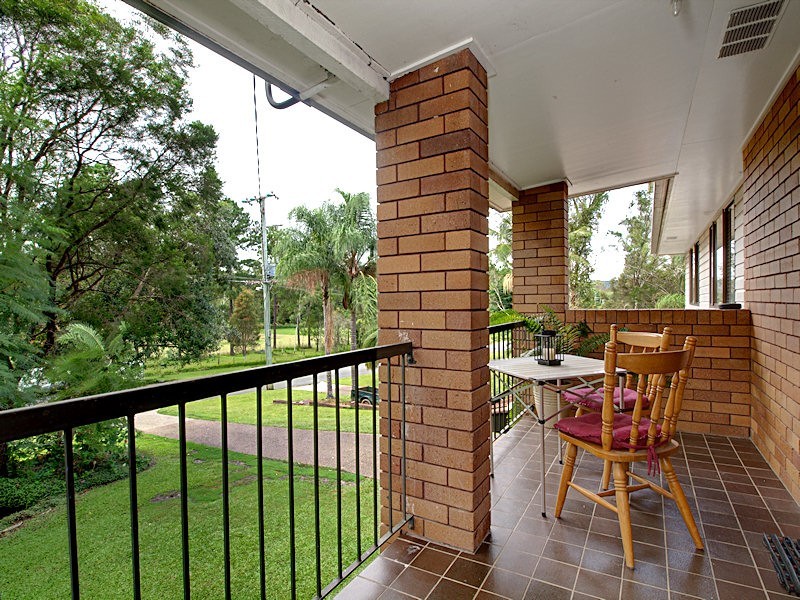 69 Cash Av, Samford QLD 4520