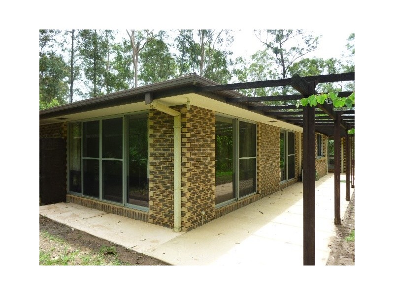 5 Warrandyte Court, Camp Mountain QLD 4520