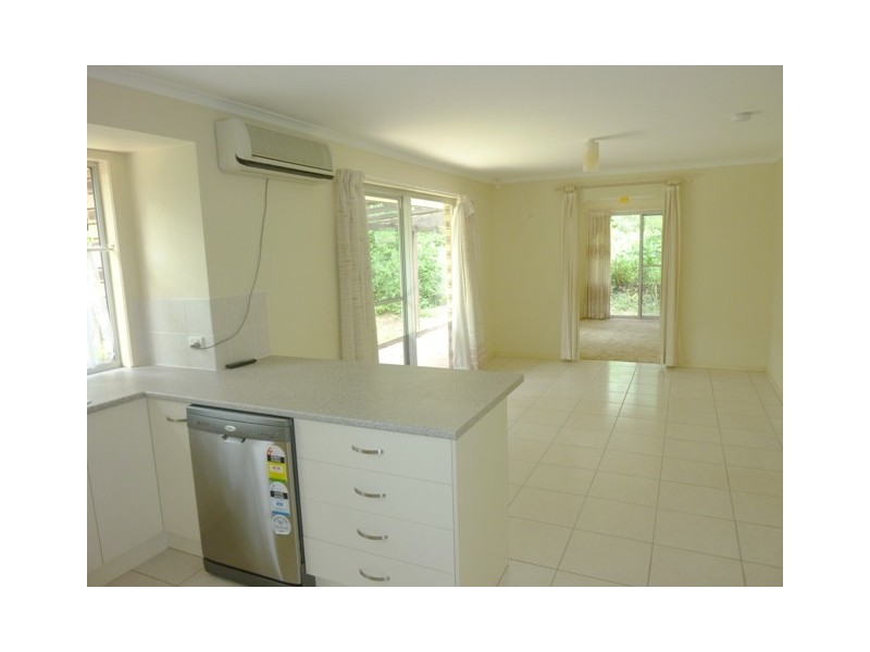 5 Warrandyte Court, Camp Mountain QLD 4520