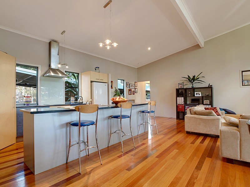 25 Harland Road, Mount Glorious QLD 4520