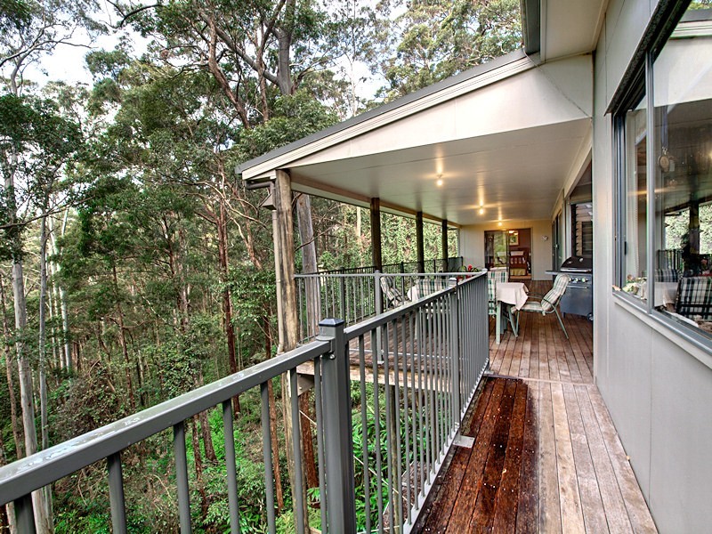 25 Harland Road, Mount Glorious QLD 4520