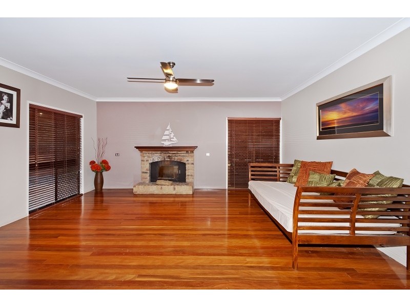 9 Mary Orr Court, Camp Mountain QLD 4520