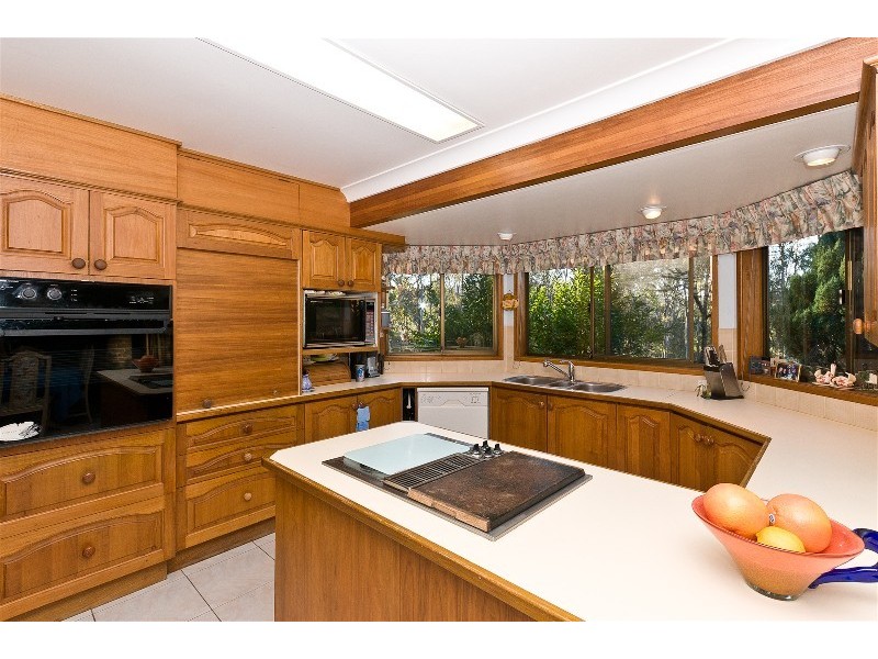 4 Mangifera Close, Samford QLD 4520