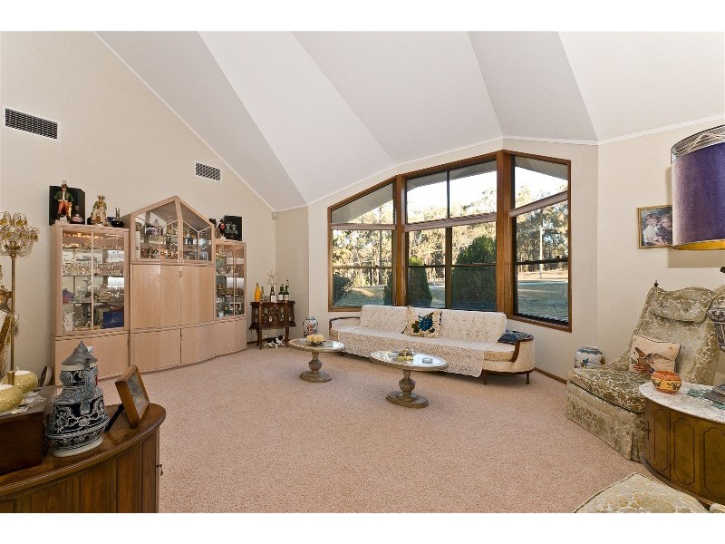 4 Mangifera Close, Samford QLD 4520