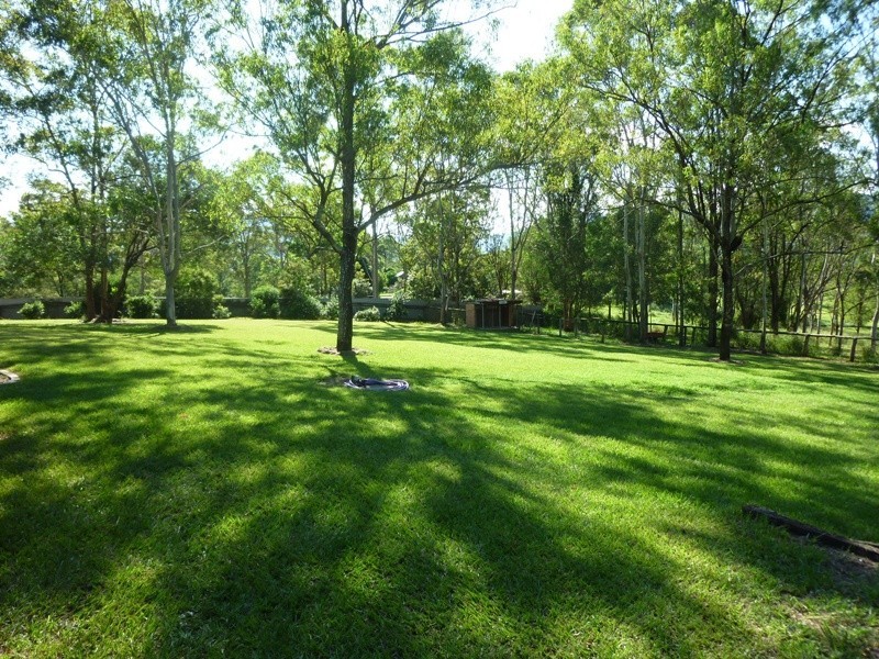 4 Mangifera Close, Samford QLD 4520