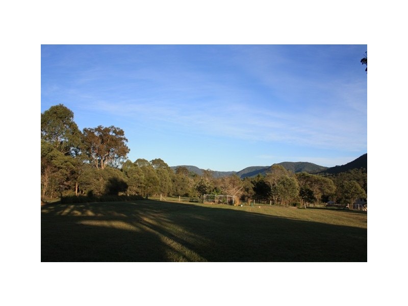 15b Narrien Court, Samford Village QLD 4520