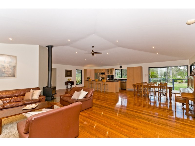 63 Kareela Drive, Samford QLD 4520