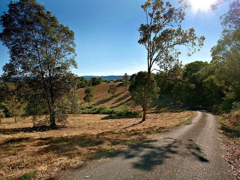 36 Watson Road, Armstrong Creek QLD 4520