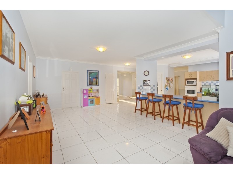 1 Hunting Pl, Samford QLD 4520