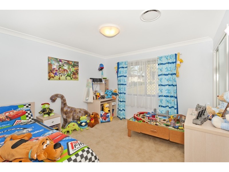 1 Hunting Pl, Samford QLD 4520