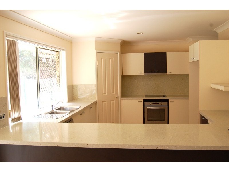 18 Woodglen Ct, Samford Valley QLD 4520