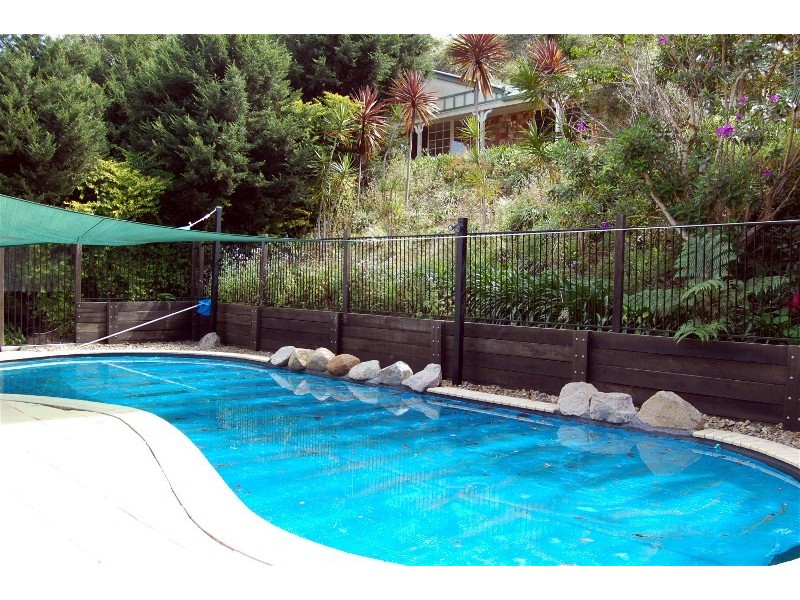 18 Woodglen Ct, Samford Valley QLD 4520