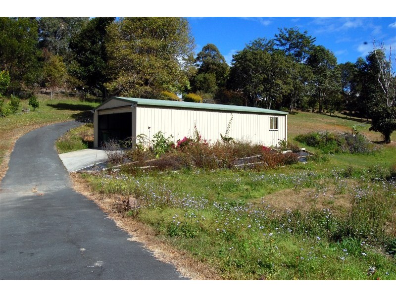 18 Woodglen Ct, Samford Valley QLD 4520