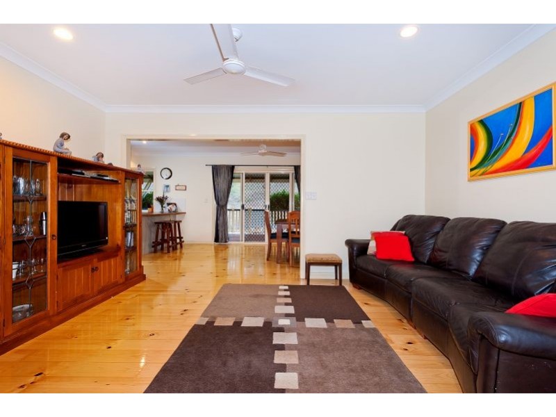 1 Skyline Court, Draper QLD 4520