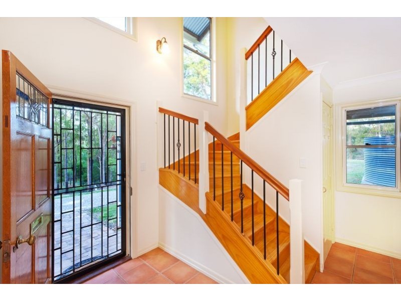 1 Skyline Court, Draper QLD 4520