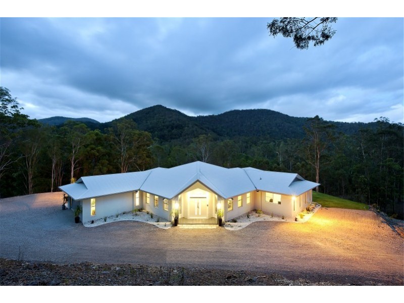 85 Glenhaven Cl, Cedar Creek QLD 4520