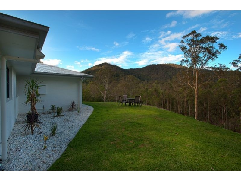 85 Glenhaven Cl, Cedar Creek QLD 4520