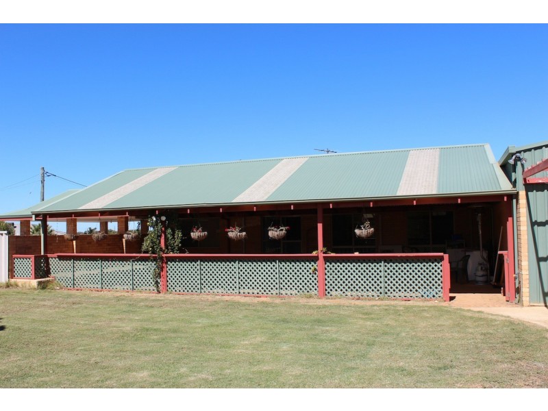 10 Willow Court, Strathalbyn WA 6530