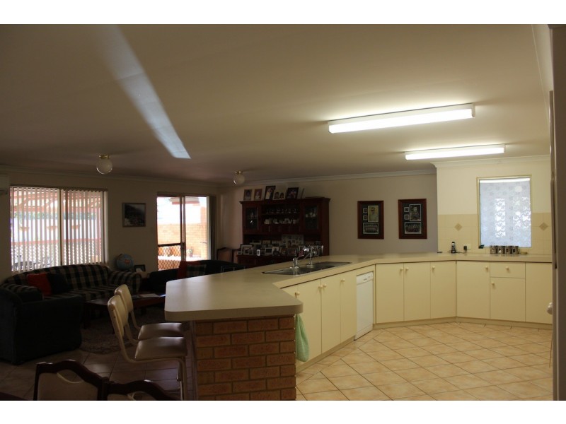 10 Willow Court, Strathalbyn WA 6530