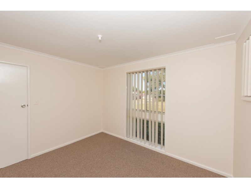 18 Adelaide Street, Waggrakine WA 6530