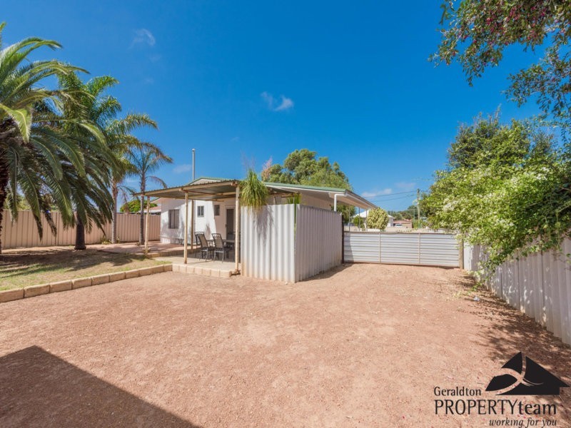 211 Fourth Street, Wonthella WA 6530