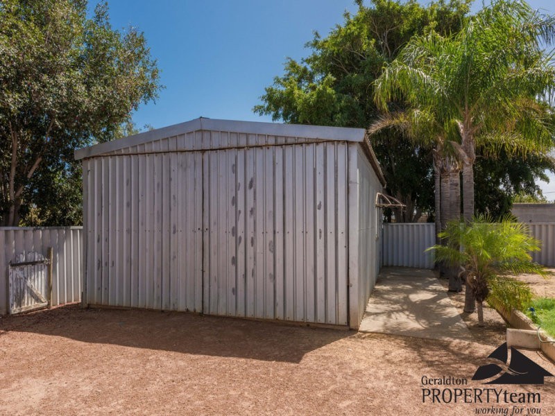 211 Fourth Street, Wonthella WA 6530