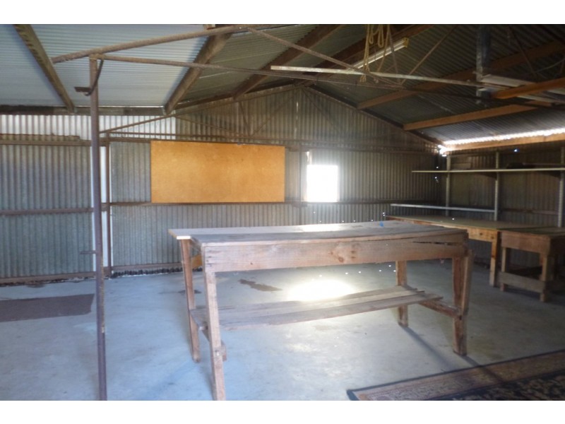 259 Fifth Street, Wonthella WA 6530