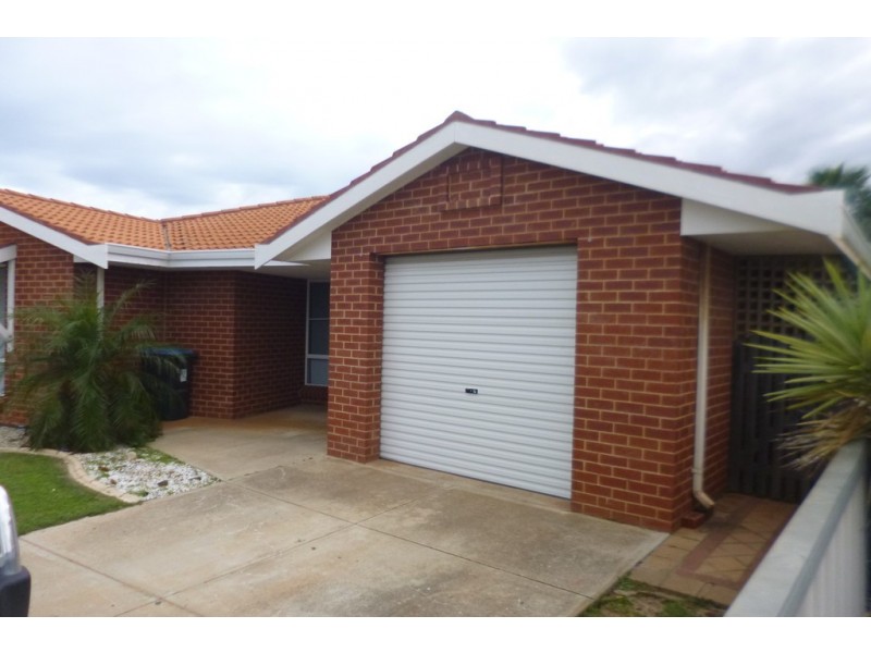 13 Mildwaters Place, Mount Tarcoola WA 6530