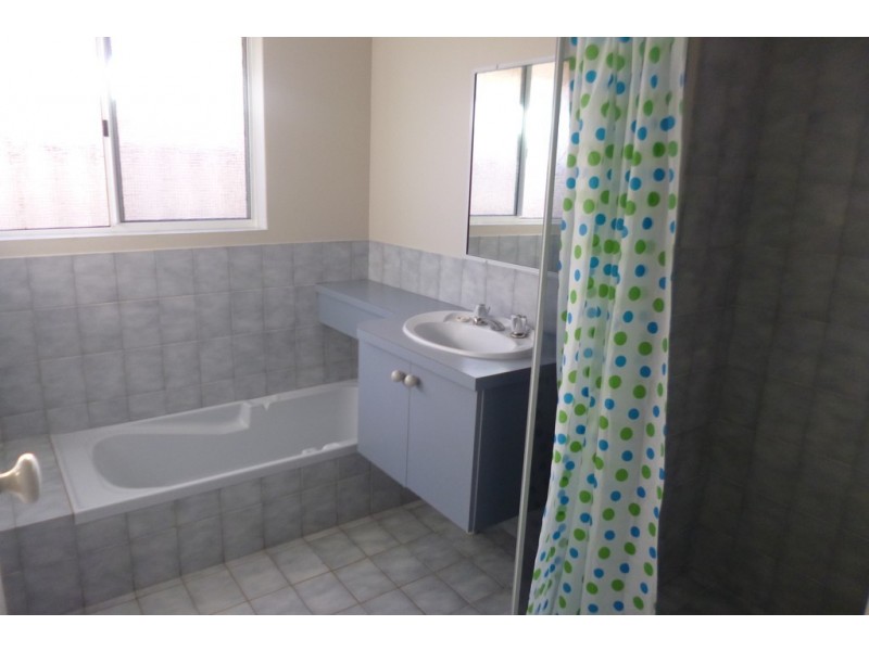 13 Mildwaters Place, Mount Tarcoola WA 6530