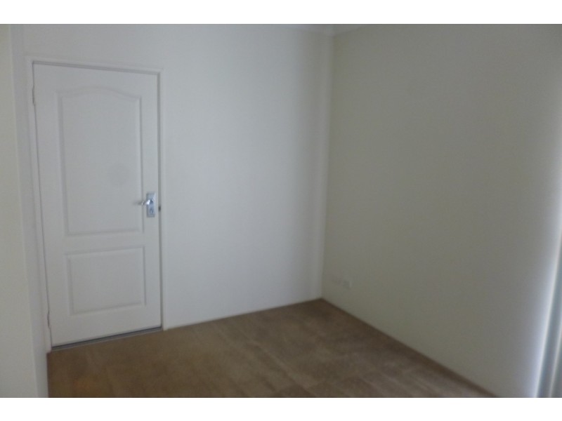 4 Derna Parade, Wandina WA 6530