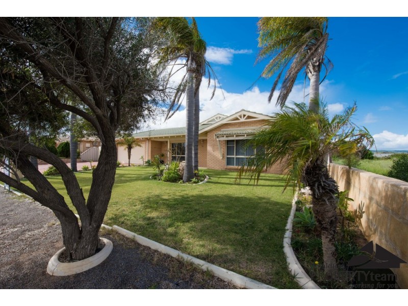 30 Hillview Drive, Drummond Cove WA 6532