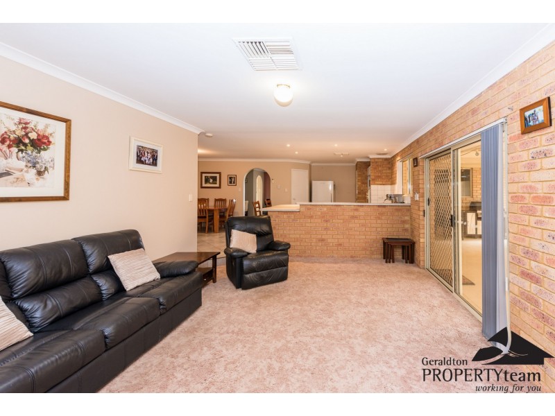 30 Hillview Drive, Drummond Cove WA 6532