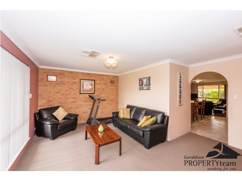 30 Hillview Drive, Drummond Cove WA 6532