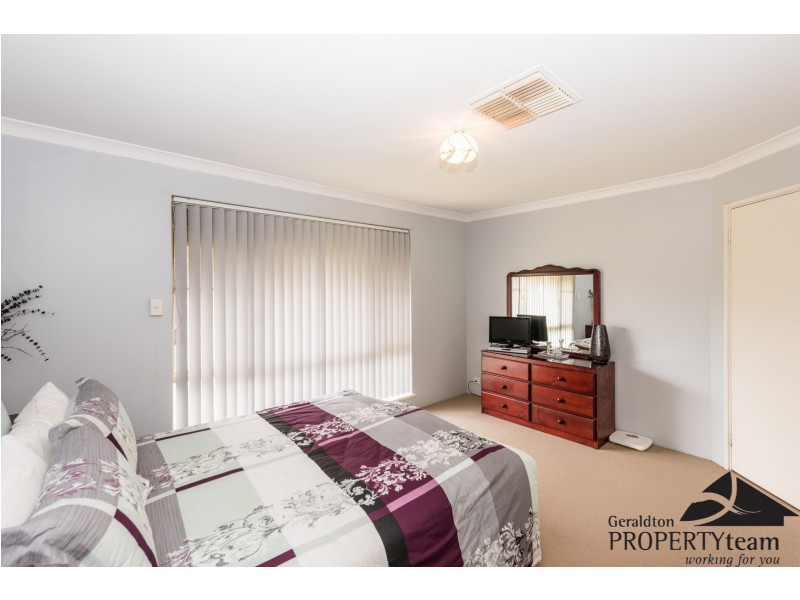 30 Hillview Drive, Drummond Cove WA 6532