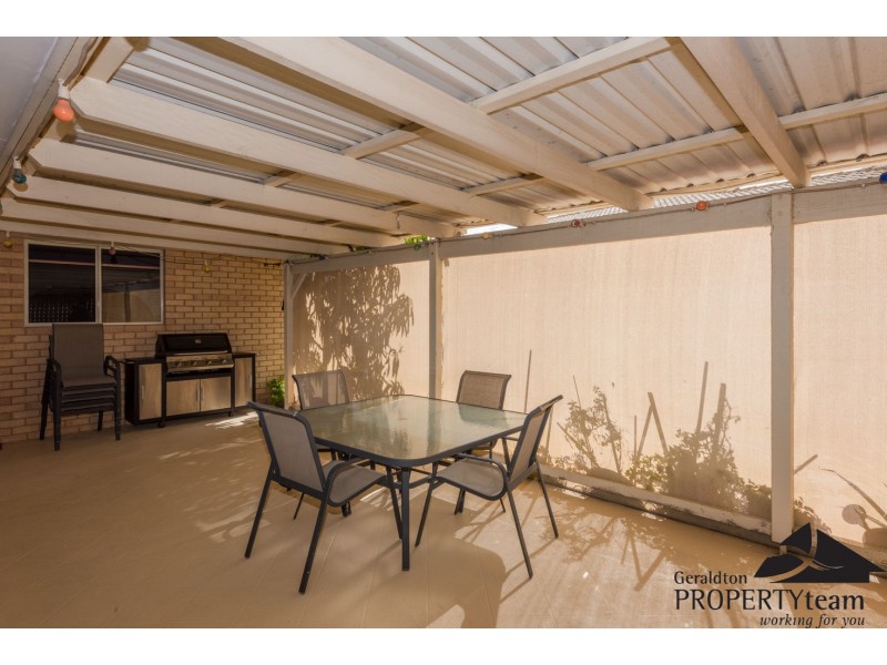 30 Hillview Drive, Drummond Cove WA 6532