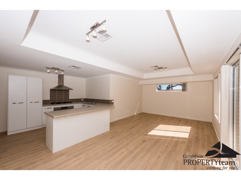 7/27 Stroud Street, Beachlands WA 6530