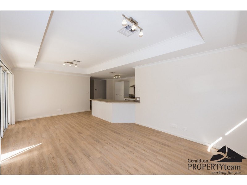 7/27 Stroud Street, Beachlands WA 6530