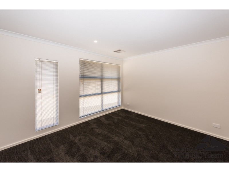 7/27 Stroud Street, Beachlands WA 6530