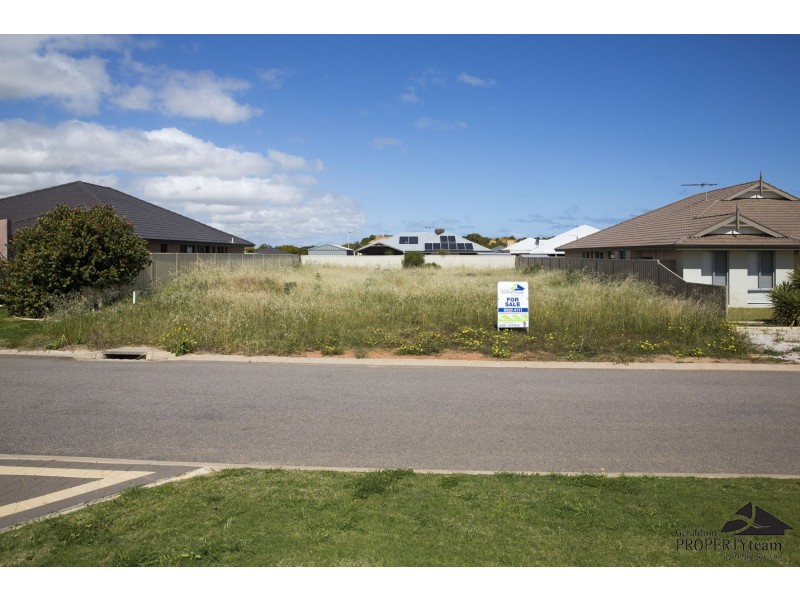 18 Topsail Street, Drummond Cove WA 6532