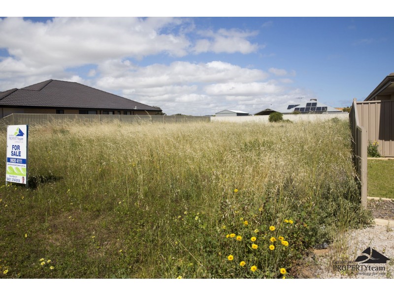 18 Topsail Street, Drummond Cove WA 6532