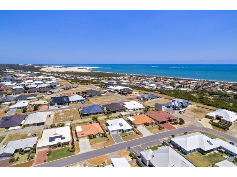 15 Flavio Crescent, Wandina WA 6530