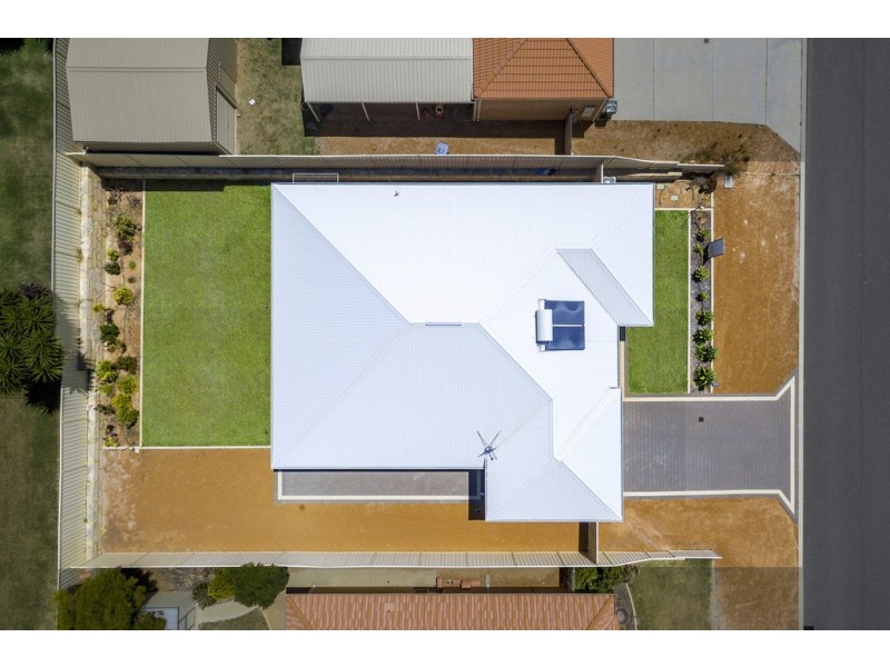 15 Flavio Crescent, Wandina WA 6530