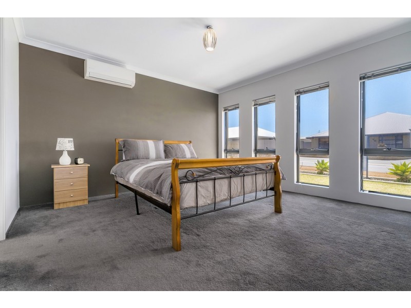 15 Flavio Crescent, Wandina WA 6530