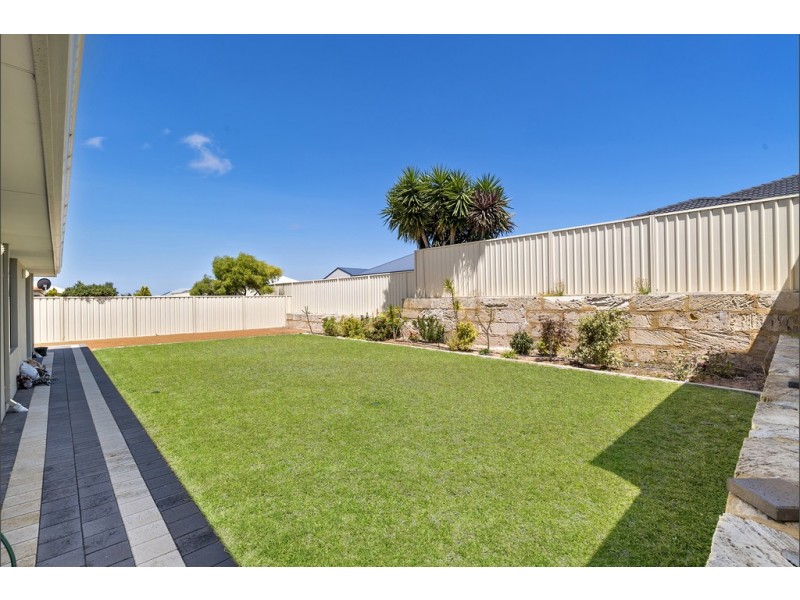 15 Flavio Crescent, Wandina WA 6530