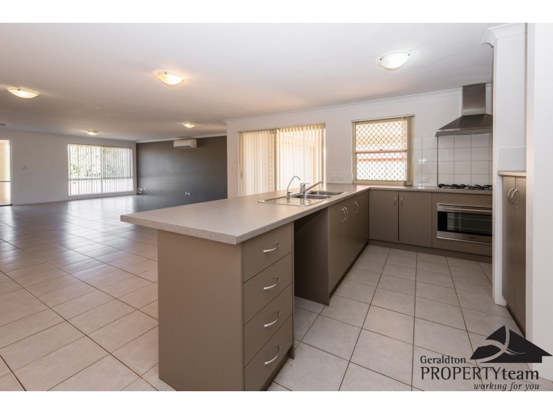 19 Barnacle Road, Drummond Cove WA 6532