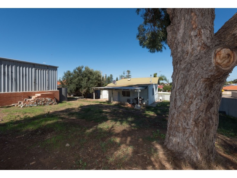 1 Gertrude Street, Geraldton WA 6530