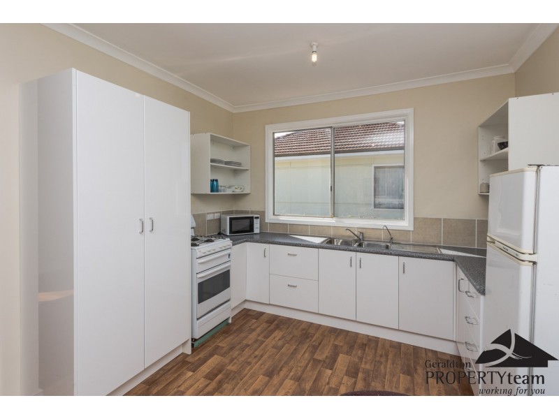 30 Whitfield Street, Beachlands WA 6530