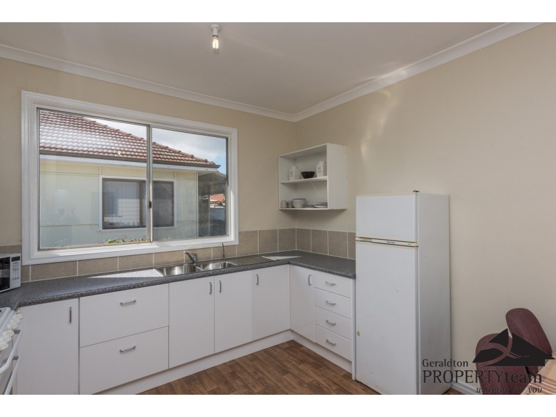 30 Whitfield Street, Beachlands WA 6530
