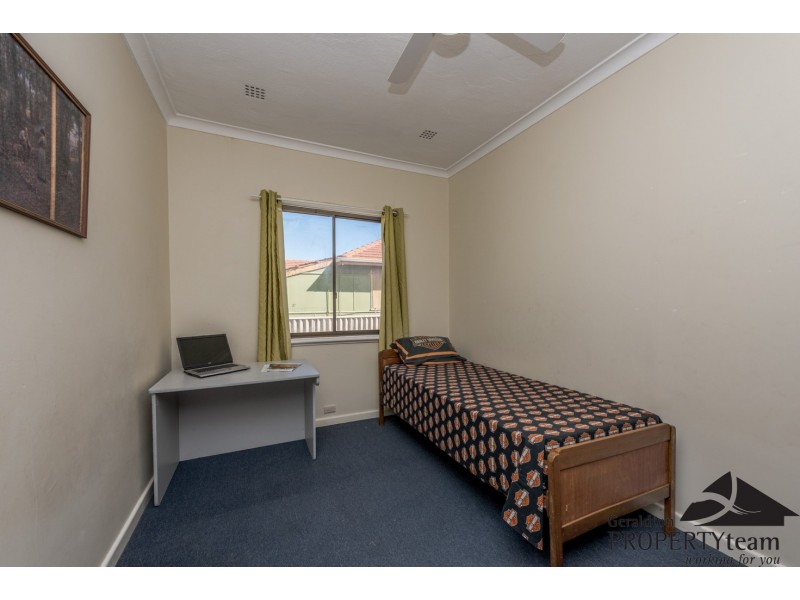 30 Whitfield Street, Beachlands WA 6530