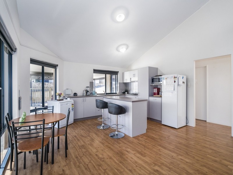 4B Beacon Rise, Wandina WA 6530